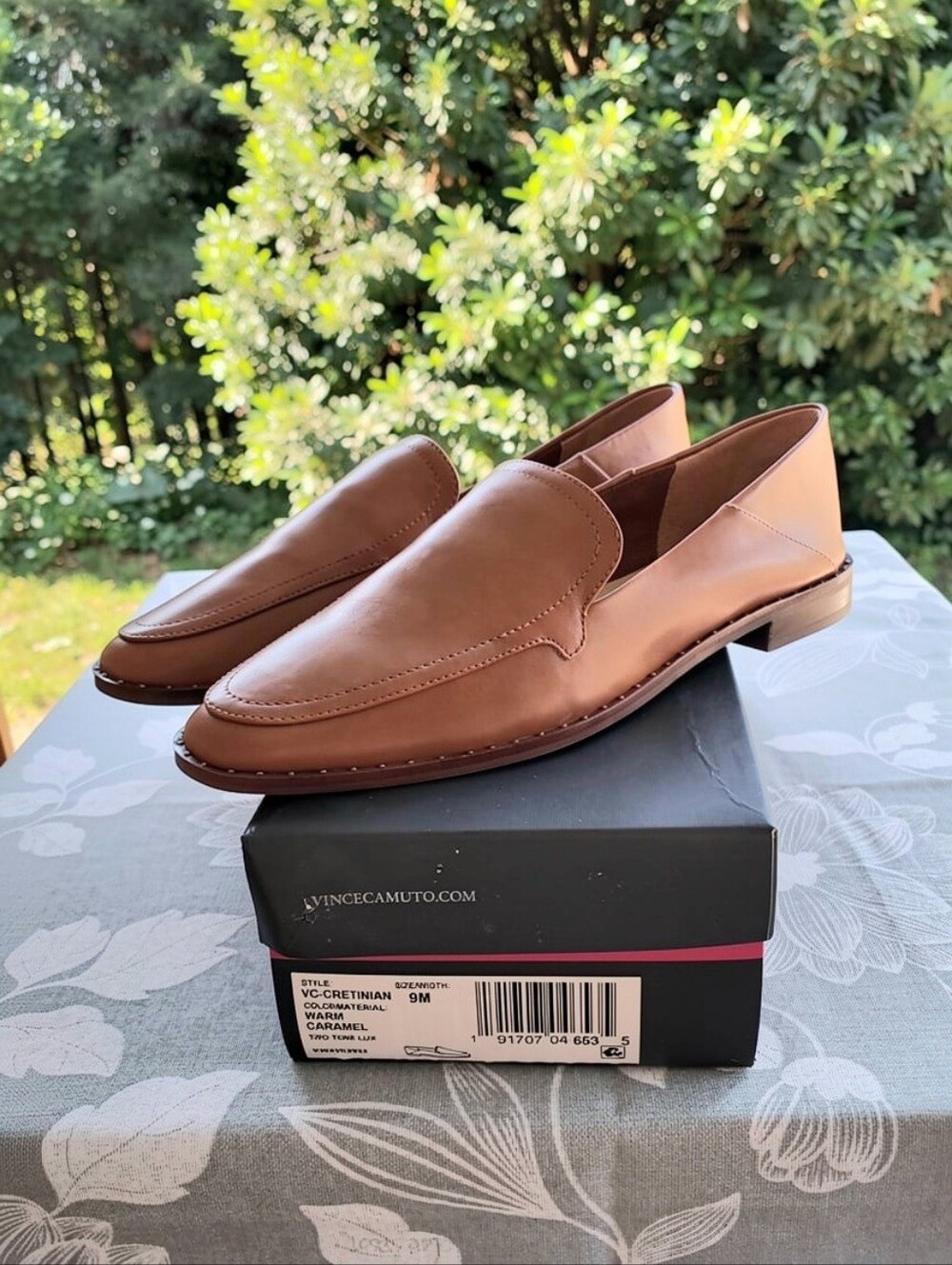 Vince Camuto Cretinian Lux Leather Loafers Soft Caramel Two Tone Womens Size 9